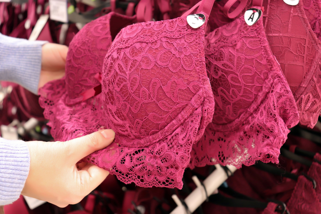 3 Signs It's Time To Replace Your Bra