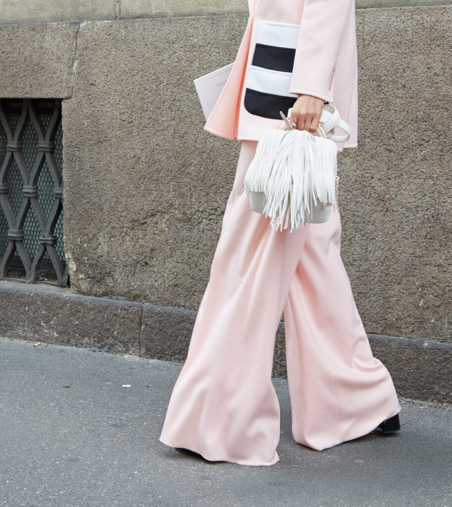 Wide-leg trousers styled for petite proportions
